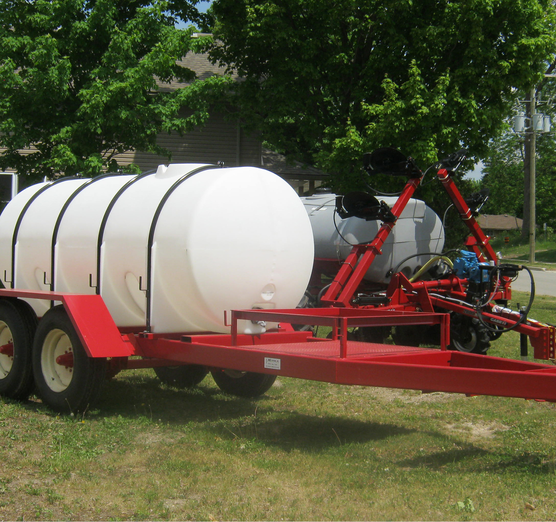 Tandem with Storage Rack Liquid Trailer Tandem with Storage Rack Liquid Trailer
