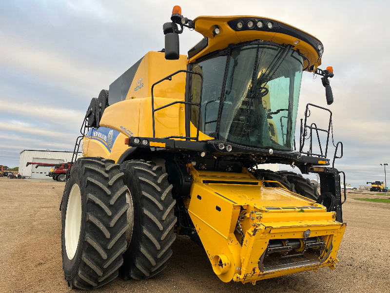 2019 New Holland CR1090 Combine 3322905 2019 New Holland CR1090 Combine 3322905
