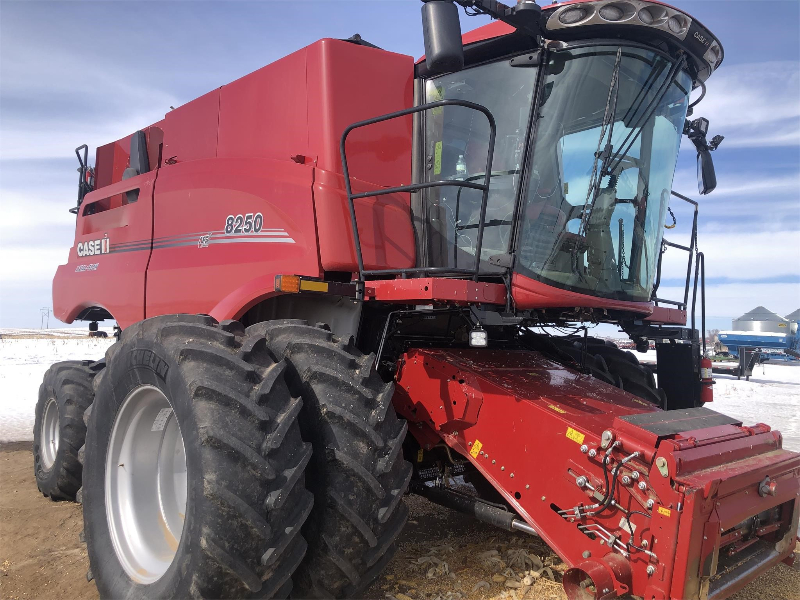 2022 Case IH 8250 Combine 3343362