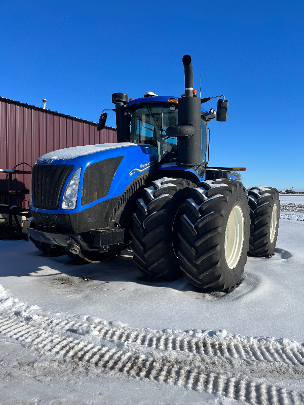 2023 New Holland T9565 4WD Tractor 3353815