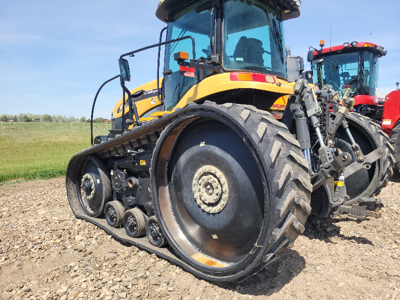 2014 CHALLENGER MT765D 4WD TRACTOR E00665737