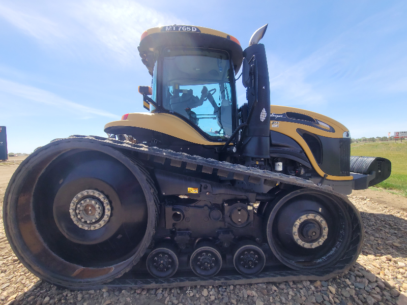 2014 CHALLENGER MT765D 4WD TRACTOR E00665737